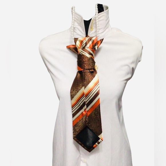 Elegant Brown and Gold Necktie Necklace - Picture 3 of 3